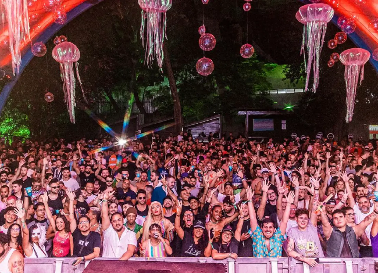 Bloco do TikTok com Agrada Gregos terá participação de Glória Groove
