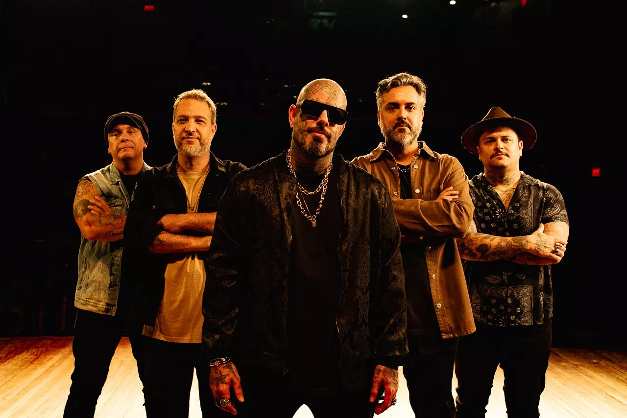 Detonautas apresenta turnê inédita em formato acústico no Tokio Marine Hall