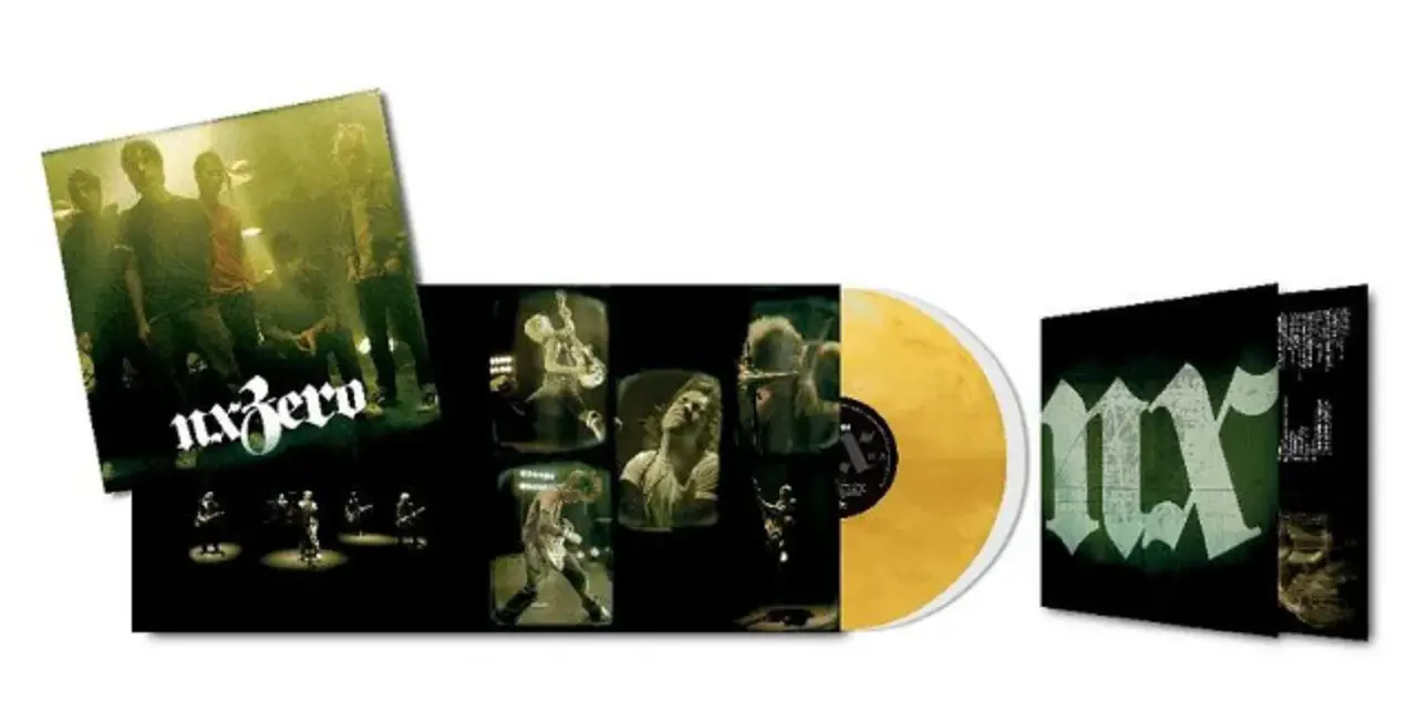 O segundo disco do NX Zero, NX Zero (2006), é disponibilizado em versão vinil