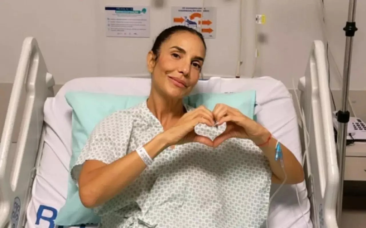 Após ritmo intenso no carnaval, Ivete Sangalo é internada com pneumonia