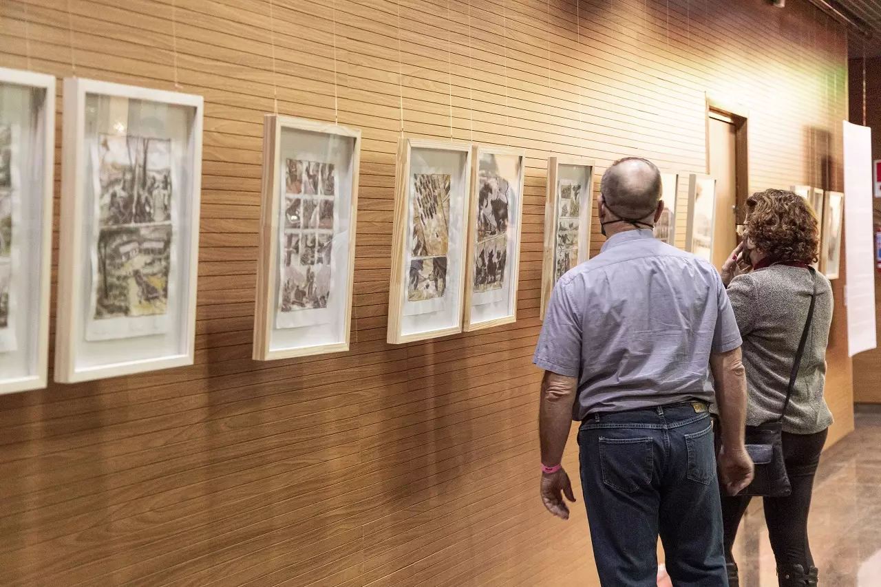 Exposição 'Nos Braços do Violeiro' retrata o universo da viola caipira