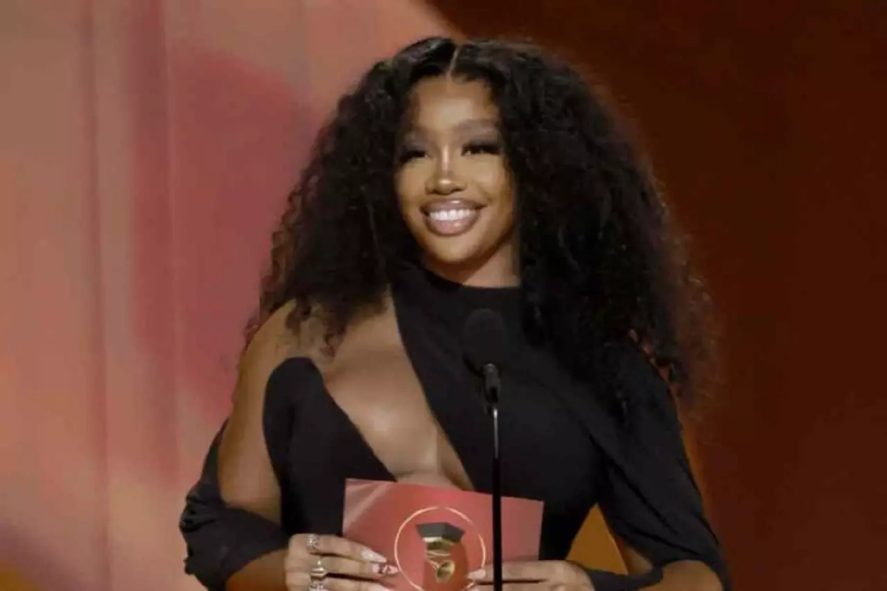 SZA lança bundle com 5 faixas para "Saturn"