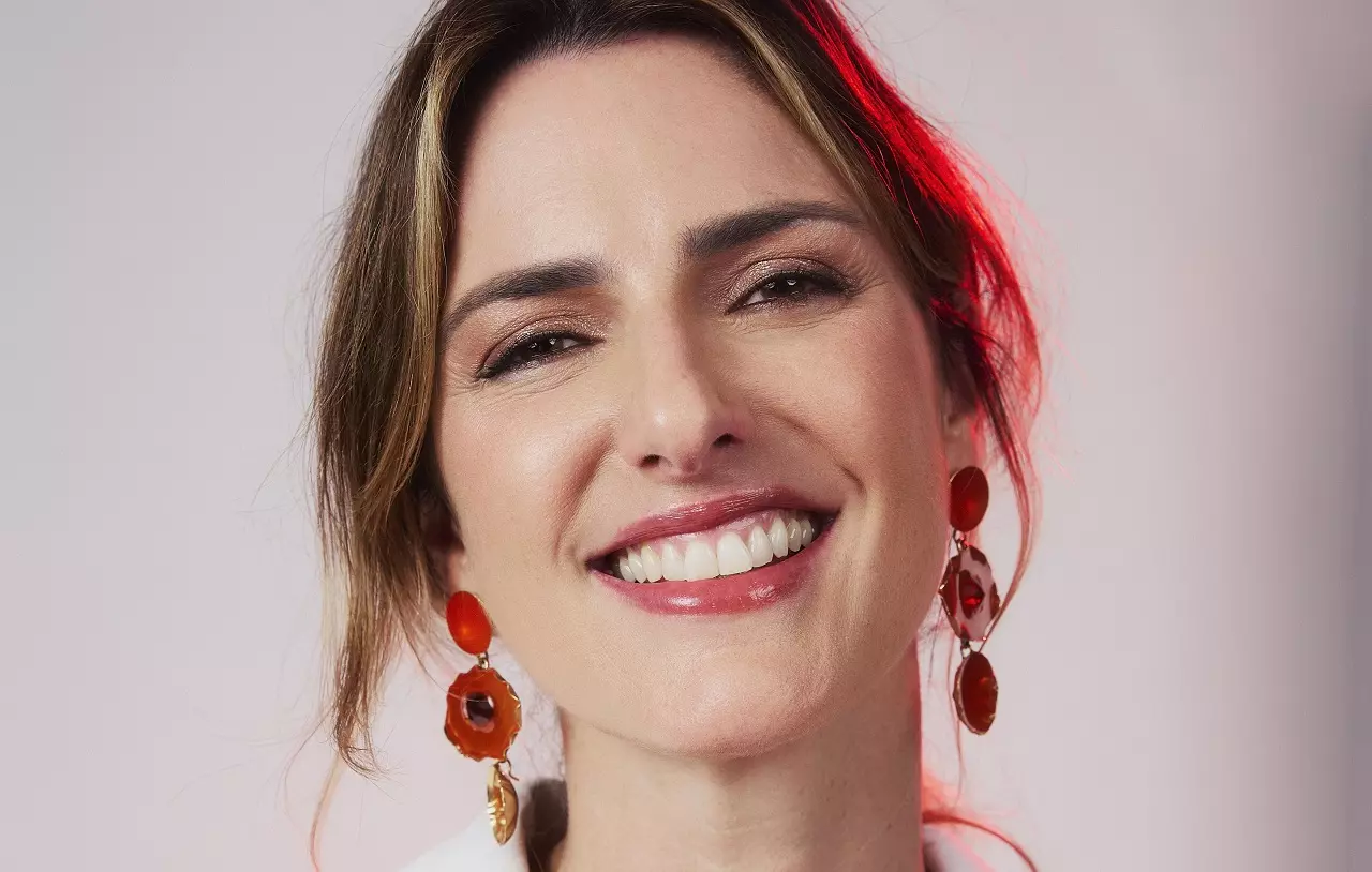 Circo Voador recebe Anna Ratto cantando Arnaldo Antunes