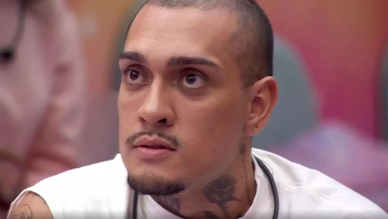 BBB: MC Bin Laden comenta sobre Davi e Isa e fala: 'Davi não se importa com ela'