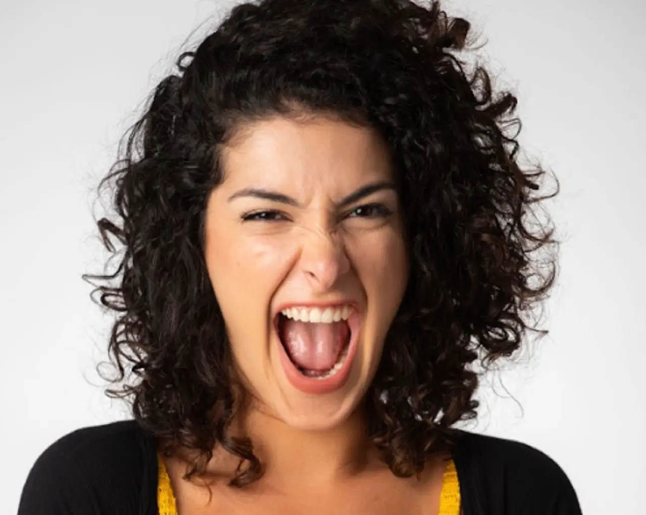 Giovana Fagundes faz apresentação única no Teatro I Love PRIO