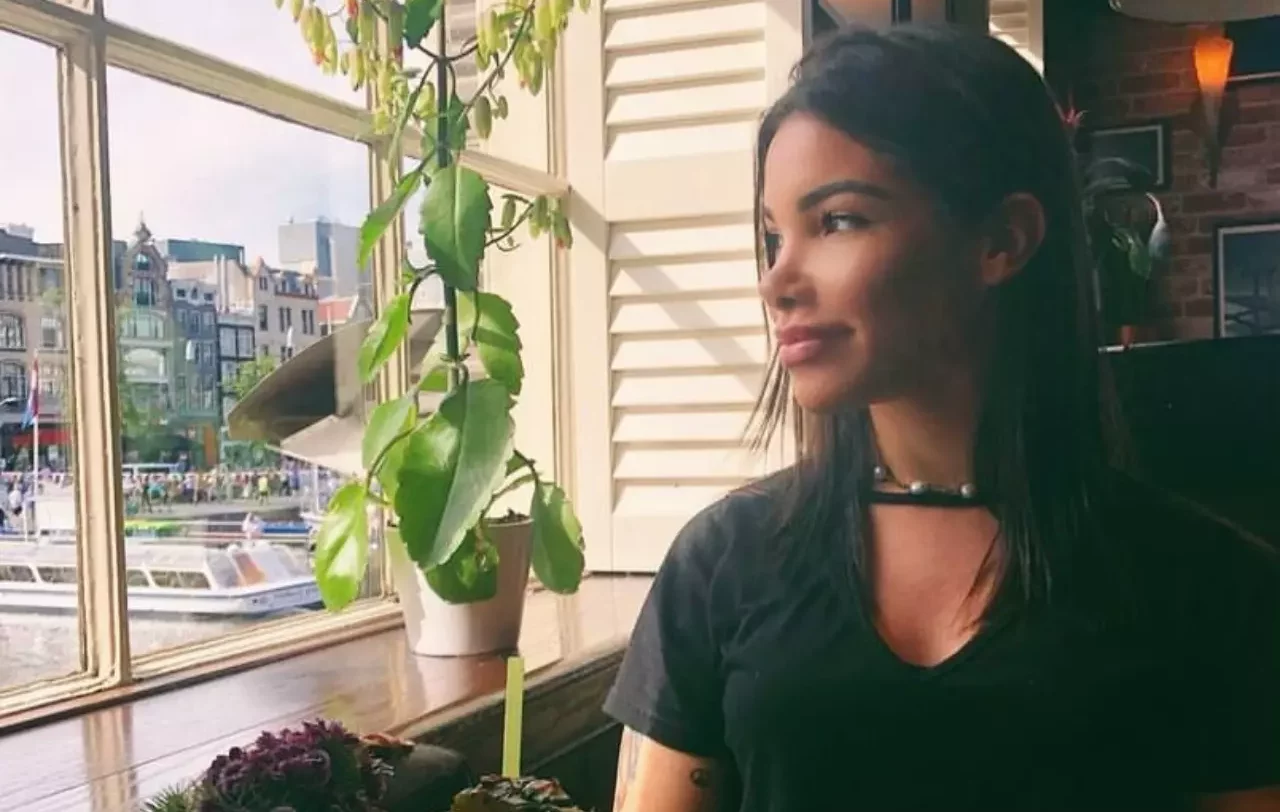 Vitória Guarizo compartilha experiência em Amsterdam: "coisa de outro mundo"