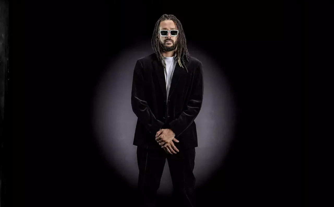 Julies lança a reflexiva "Viver Não é de Graça" e reforça identidade no reggae nacional